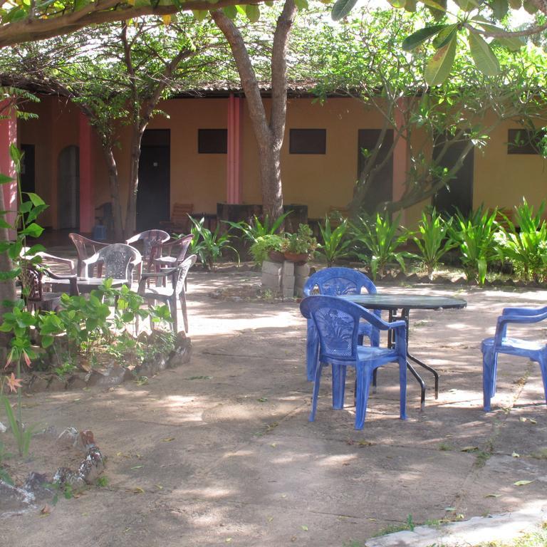 Shahira Hotel Nilaveli Ruang foto