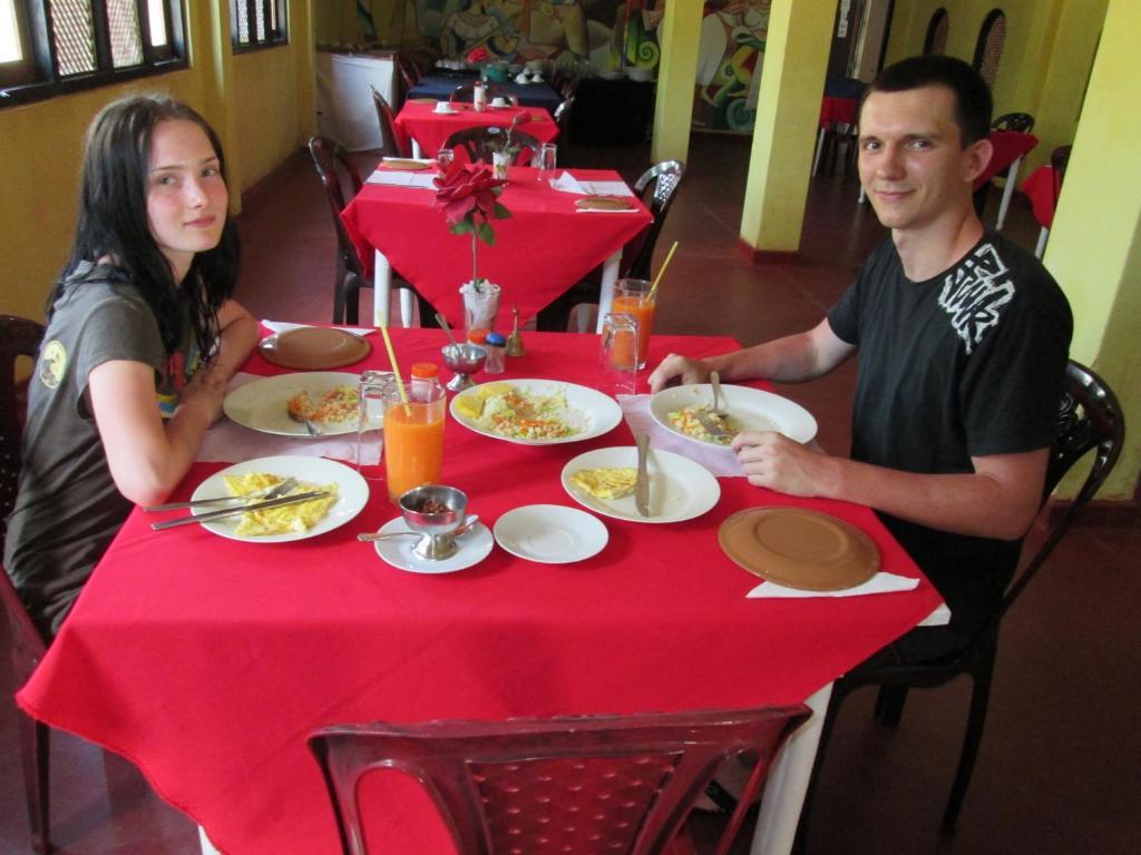Shahira Hotel Nilaveli Bagian luar foto